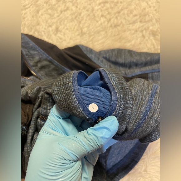 LULULEMON FORME JACKET IN SLUB DENIM BLUE/BLACK - Picture 11 of 16